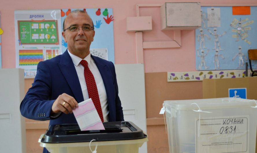 Кандидатот за градоначалник на СДСМ, Игор Христов утрово го оствари своето право на глас во Кочани
