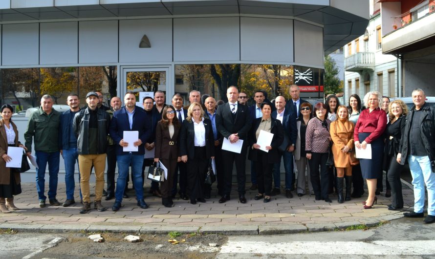 Врачени уверенијата на новоизбраниот градоначалник и советници во Кочани